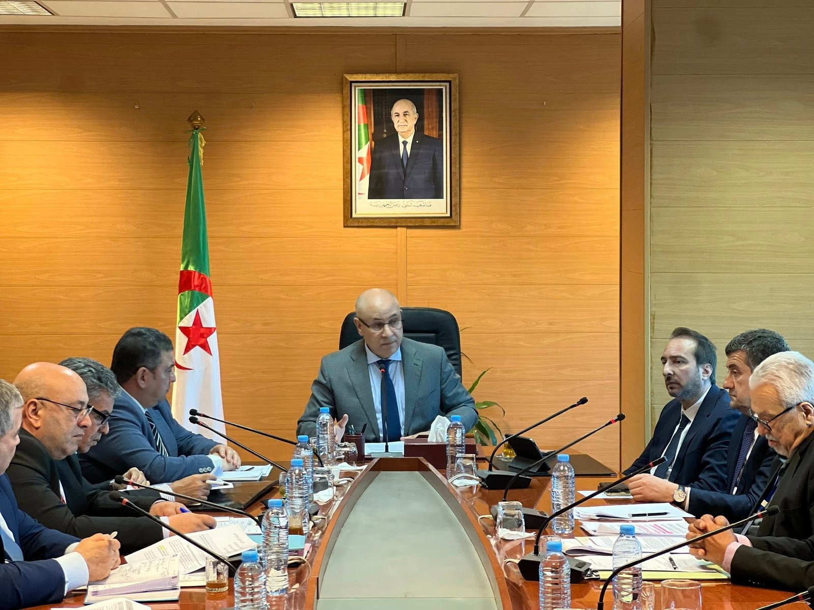 الجزائر تبحث تحسين معايير المشروبات المنعشة بما يضمن الجودة والصحة