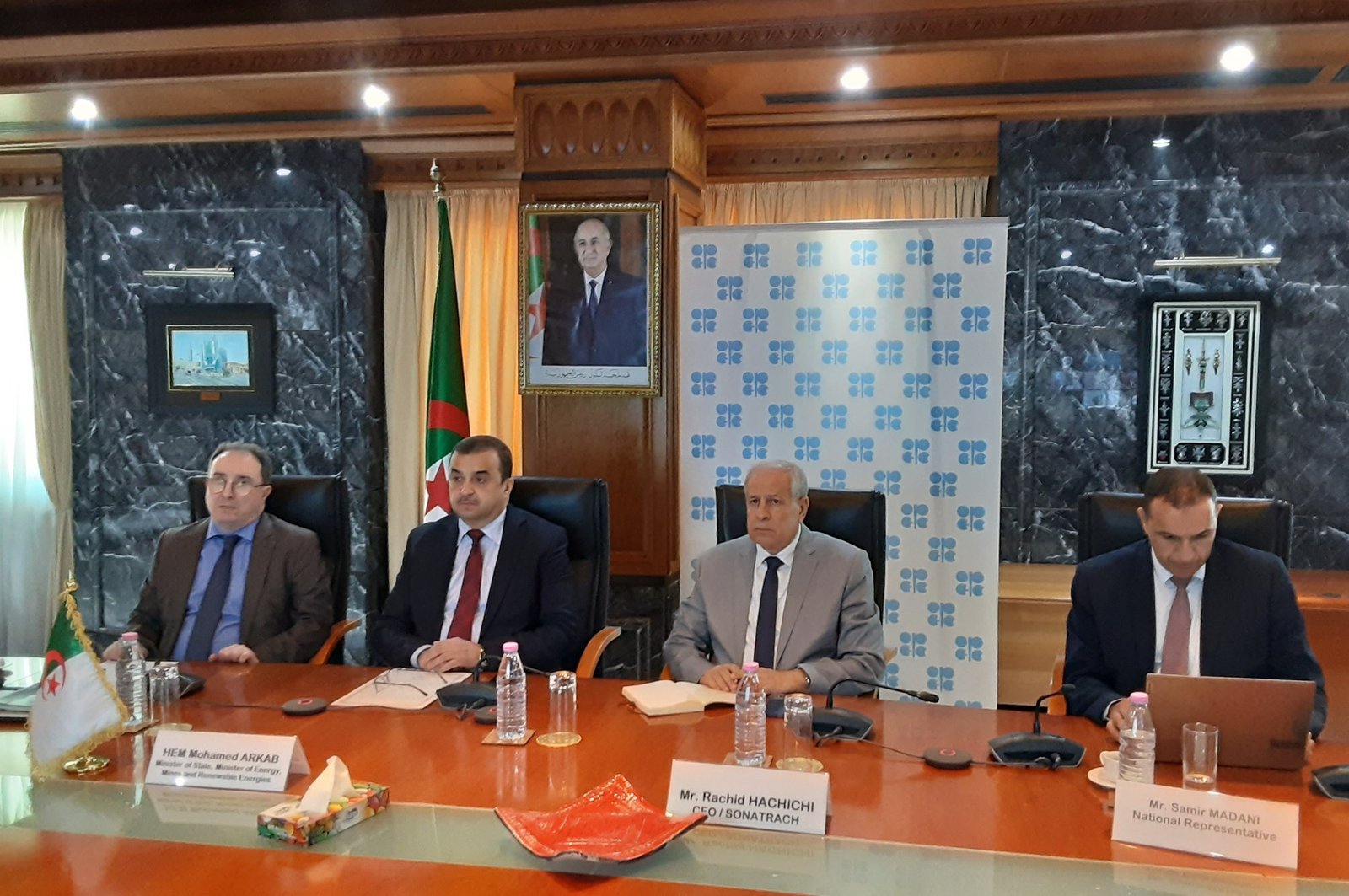 الجزائر تشارك في اجتماع وزاري لـ "أوبك+" وتعلن عن زيادة إنتاجها النفطي ابتداءً من جويلية