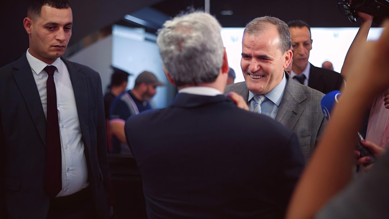 رزيق يتفقد معرض الجزائر الدولي ويشيد بجودة المنتوج الوطني