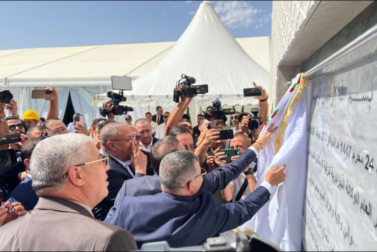 وضع حجر الأساس لأحد أكبر مصانع العجلات المطاطية في الجزائر